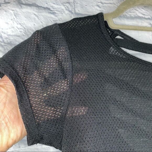 Athletic works mesh shortsleeve top scoop back w/straps hi low black sz SM women - Picture 4 of 7